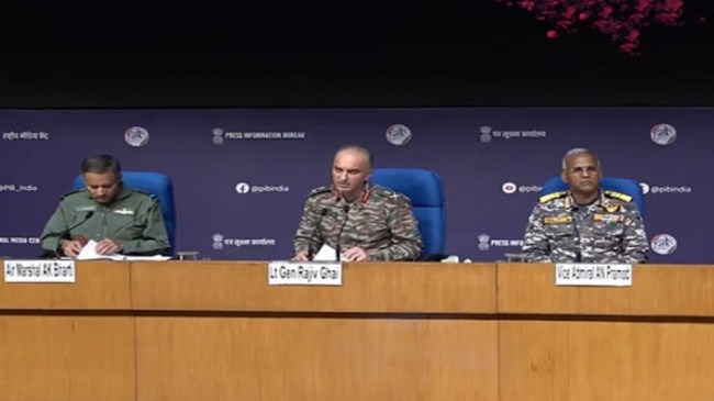 Lieutenant General Rajiv Ghai, Air Marshal AK Bharti and Vice Admiral AN Pramod।