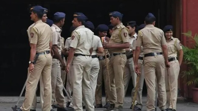 मुंबई पुलिस की प्रतीकात्मक तस्वीर।
