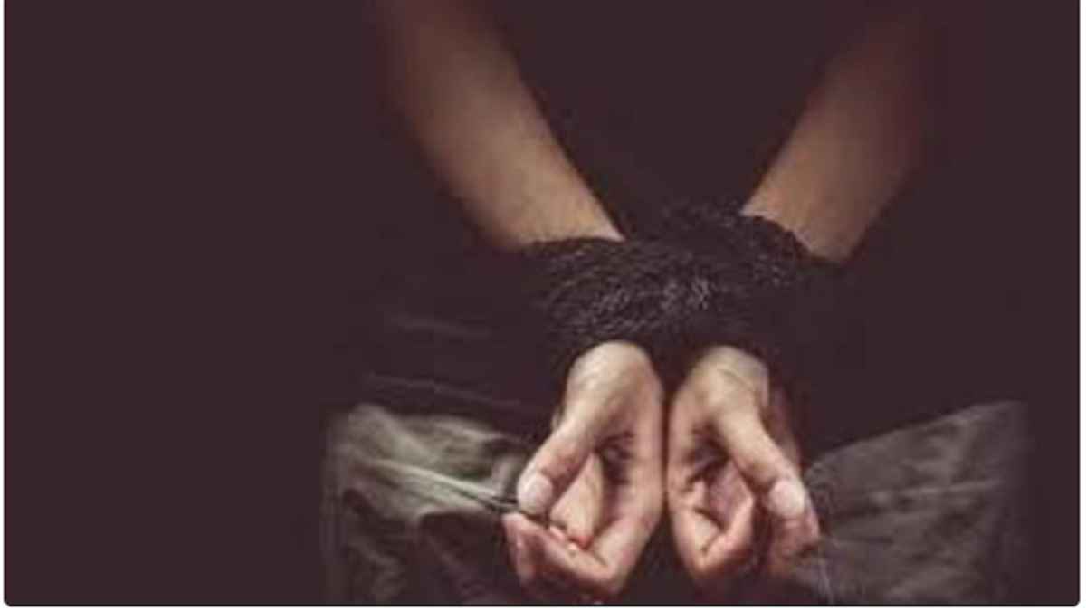 सऊदी अरब से आए 5 लोगों का दिनदहाड़े अपहरण, किडनैपर्स से पुलिस की मुठभेड़
