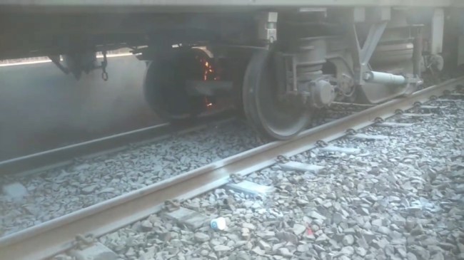 delhi howrah express Poorva Express Train Accident Fire delhi howrah express Poorva Express Train Accident Fire
