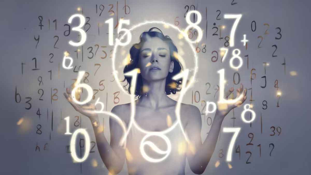Numerology: इन 4 मूलांक वालों की किस्मत का आज चमकेगा सितारा, पढ़ें अंकज्योतिष भविष्यफल