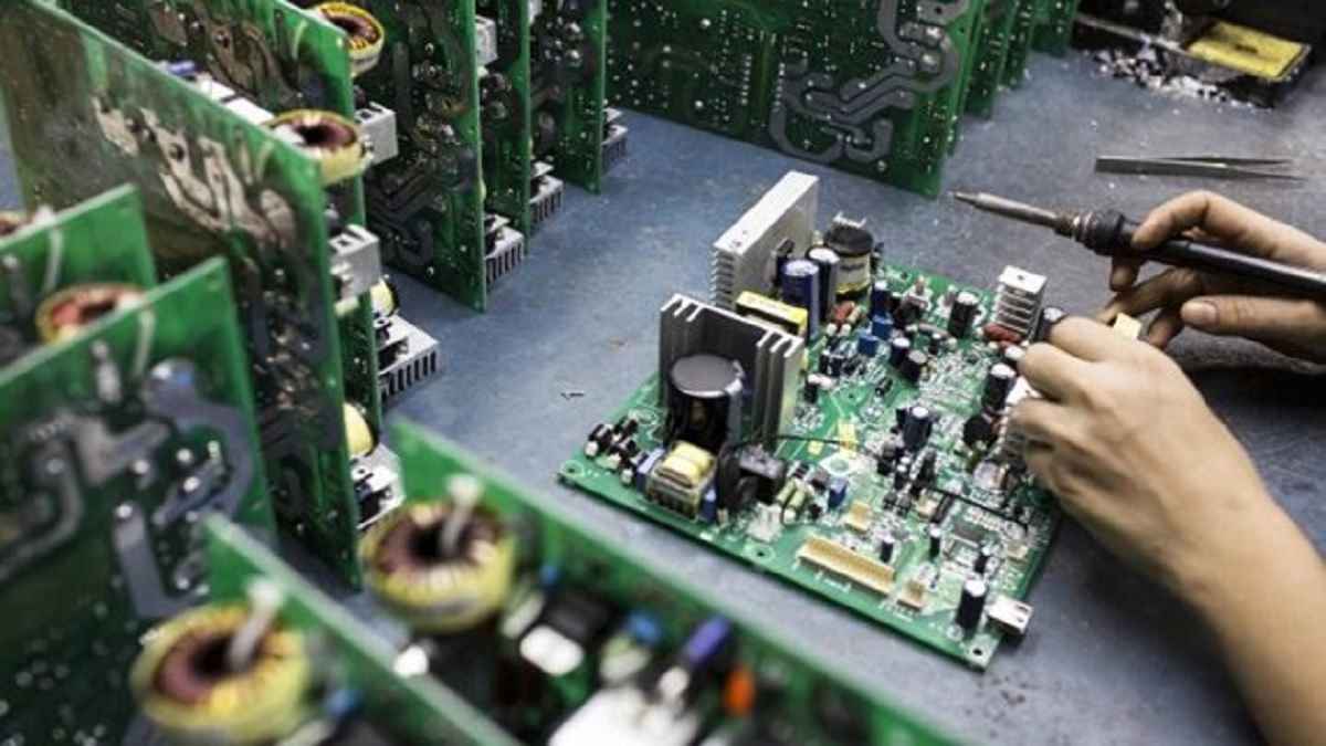 ग्रेटर नोएडा में 417 करोड़ से इलेक्ट्रॉनिक्स मैन्युफैक्चरिंग क्लस्टर स्थापित करने की मंजूरी, खुलेंगे रोजगार के मार्ग