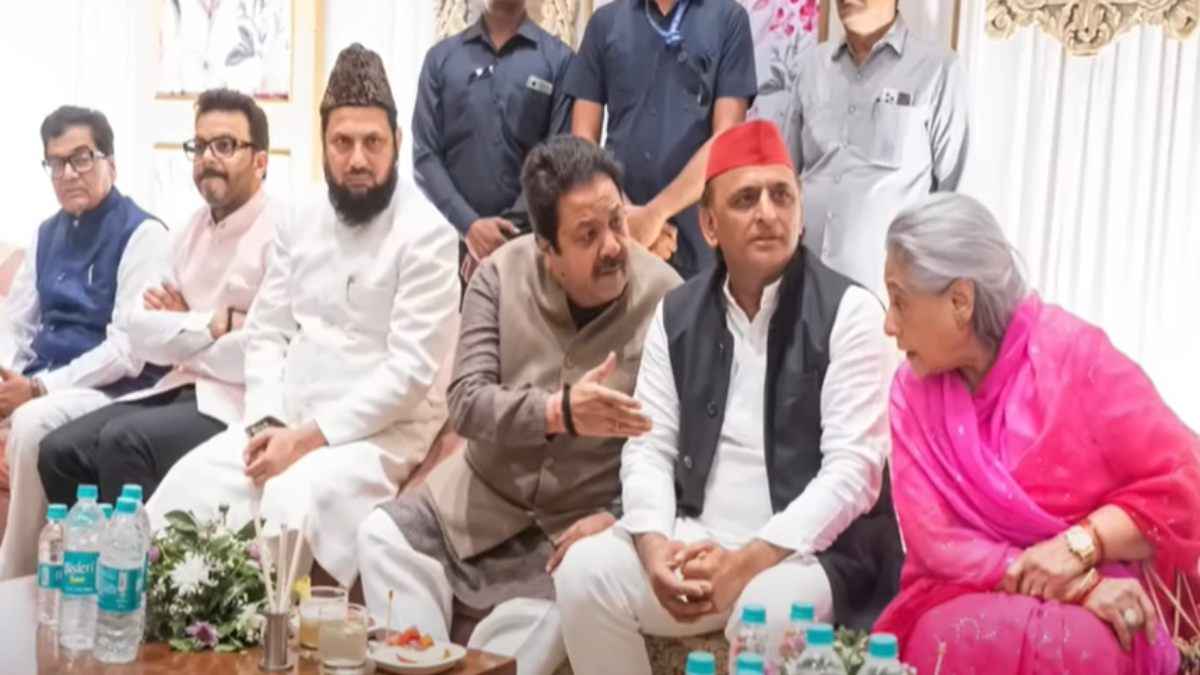 Akhilesh Yadav viral video