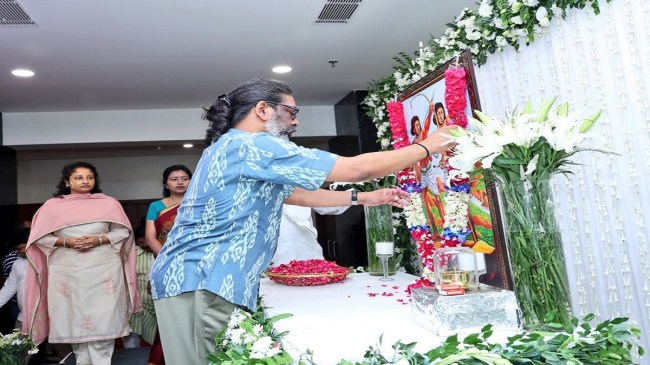 CM Hemant Soren Tribute Hul movement Fighters Delhi Jharkhand Building, Chief minister Hemant soren, Hul movement, jharkhand news, CM Hemant Soren, Jharkhand, दिल्ली झारखंड भवन, मुख्यमंत्री हेमंत सोरेन, हूल आंदोलन, झारखंड समाचार, सीएम हेमंत सोरेन, झारखंड