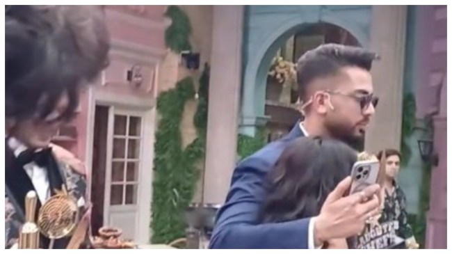 Elvish Yadav, Karan Kundrra