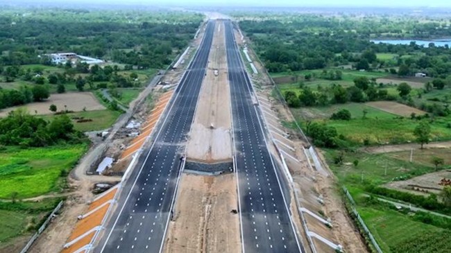 Delhi-Mumbai Expressway