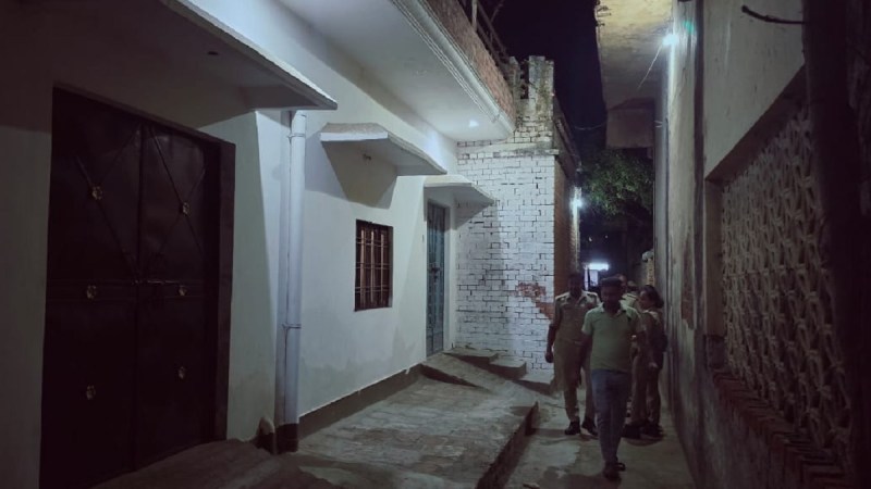 Lucknow Police, Uttar Pradesh News, Malihabad, Salahuddin, Latest News, Arms, Cartridges, लखनऊ पुलिस, उत्तर प्रदेश समाचार, मलीहाबाद, सलाहुद्दीन, ताज़ा समाचार, हथियार, कारतूस