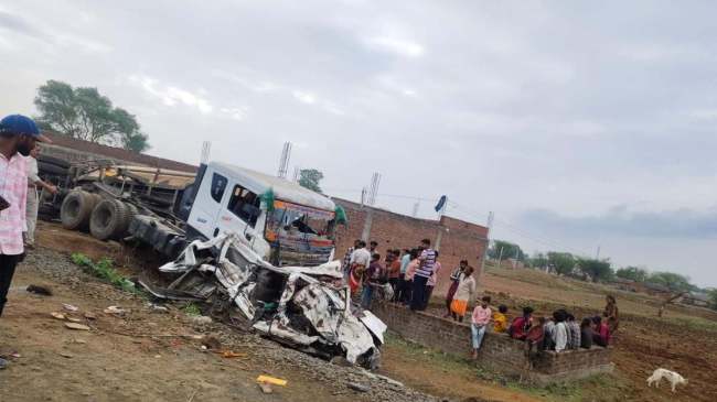 MP Jhabua road accident