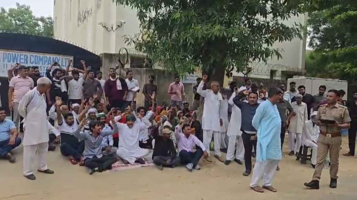 ग्रेटर नोएडा में आखिर क्यों ग्रामीणों का पारा हुआ हाई, NPCL हाय-हाय के नारों का जानें राज