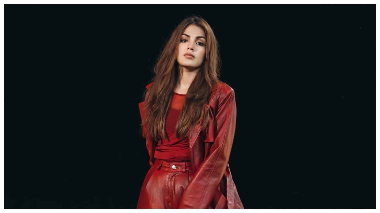 Sushant Singh Rajput की मौत के बाद बर्बाद हुआ फिल्मी करियर, Rhea Chakraborty का छलका दर्द