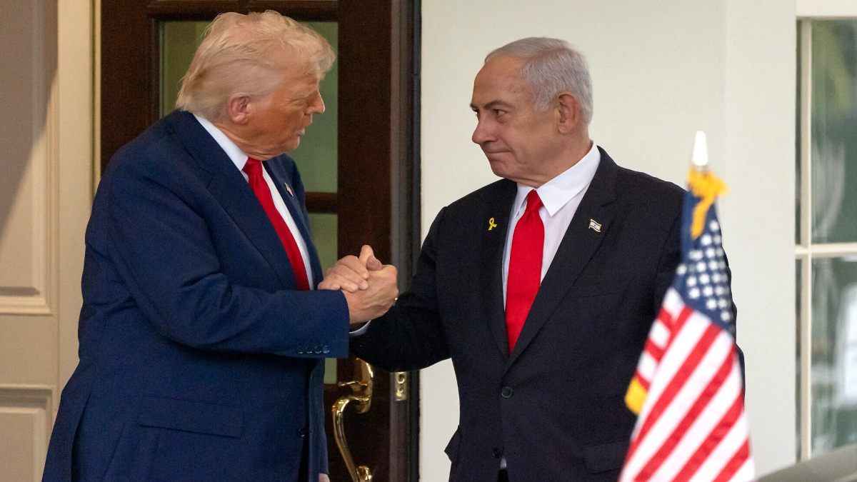 Israel-Iran War: अगर इजराइल-ईरान जंग में कूदा अमेरिका तो क्या होगा? ब्रिटेन भी कर रहा तैयारी
