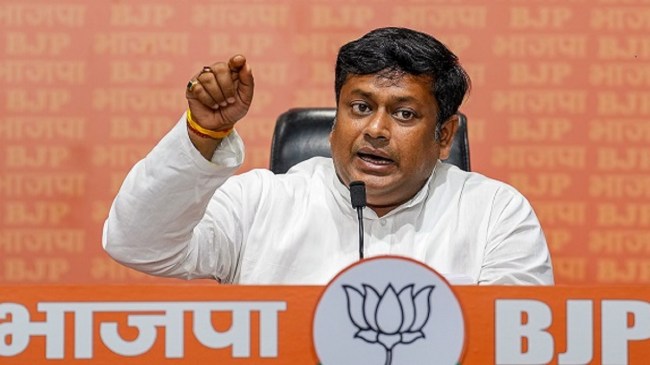 Union Minister Sukanta Majumdar Union Minister Sukanta Majumdar, Bangal BJP President, Latest News, West Bangal News, West Bangal, рдХреЗрдВрджреНрд░реАрдп рдордВрддреНрд░реА рд╕реБрдХрд╛рдВрддрд╛ рдордЬреВрдорджрд╛рд░, рдмрдВрдЧрд╛рд▓ рдмреАрдЬреЗрдкреА рдЕрдзреНрдпрдХреНрд╖, рддрд╛рдЬрд╛ рдЦрдмрд░ рдкрд╢реНрдЪрд┐рдо рдмрдВрдЧрд╛рд▓