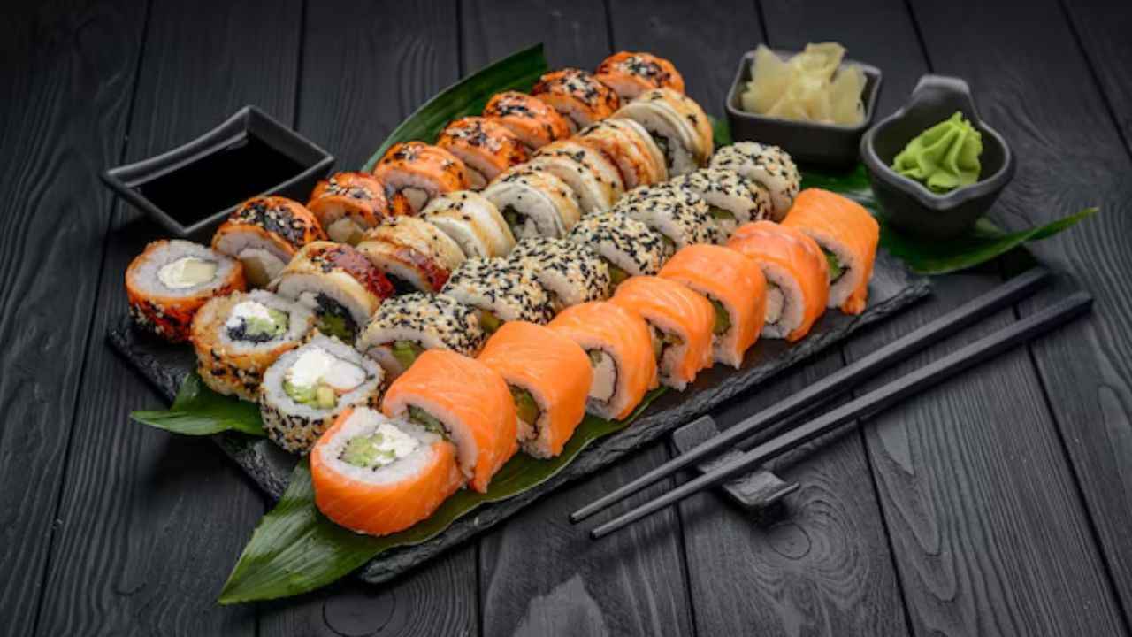 International Sushi Day: क्यों मनाया जाता है अंतर्राष्ट्रीय सुशी डे, जानें इतिहास और बनाने की विधि