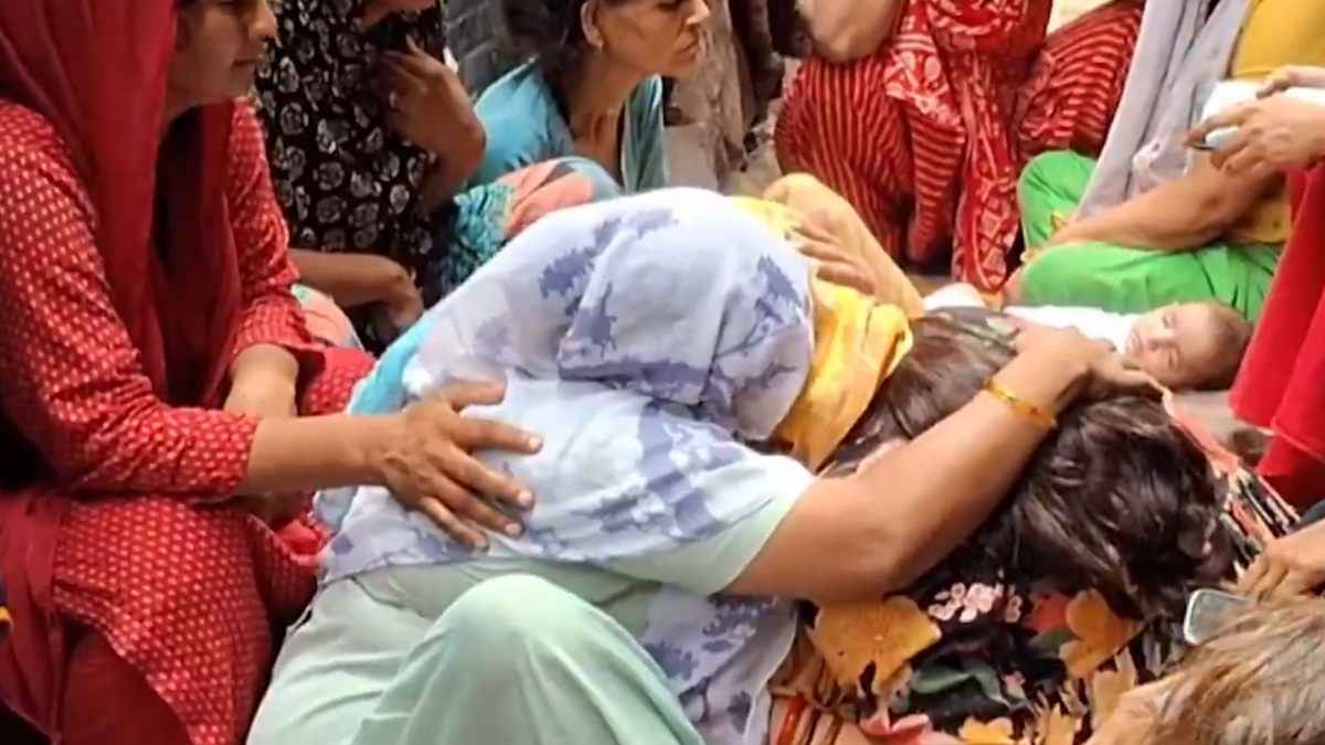 20 साल के लड़के की हत्या को लेकर मां का बड़ा खुलासा, बड़ी संख्या में पुलिस तैनात
