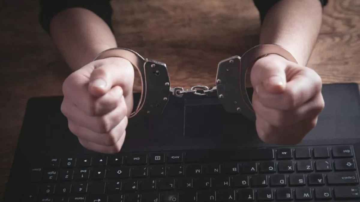 नोएडा में डिजिटल अरेस्ट का मामला जानकर रह जाएंगे हैरान, जानें 14 लाख किसके खाते में गए