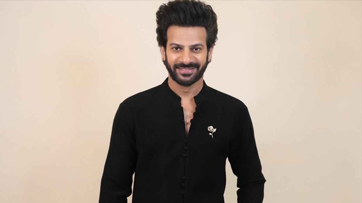 Karan Veer Mehra Celebrate Mother Birthday