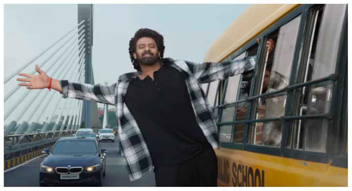 Prabhas की फिल्म 'The Raja Saab' के खिलाफ साजिश? मशहूर डायरेक्टर SKN ने टॉलीवुड फिल्ममेकर पर लगाया गंभीर आरोप