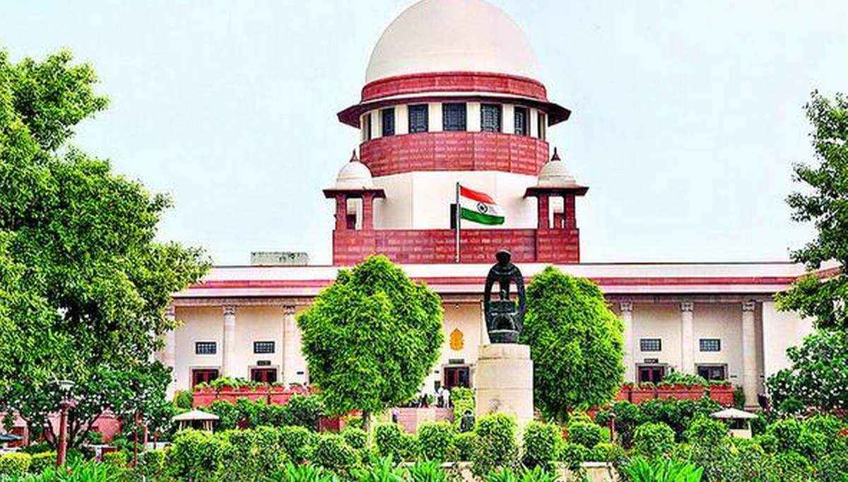 'द ठग लाइफ' की स्क्रीनिंग के विरोध के खिलाफ दायर याचिका, कर्नाटक सरकार को सुप्रीम कोर्ट का नोटिस 'द ठग लाइफ' की स्क्रीनिंग के विरोध के खिलाफ दायर याचिका, कर्नाटक सरकार को सुप्रीम कोर्ट का नोटिस