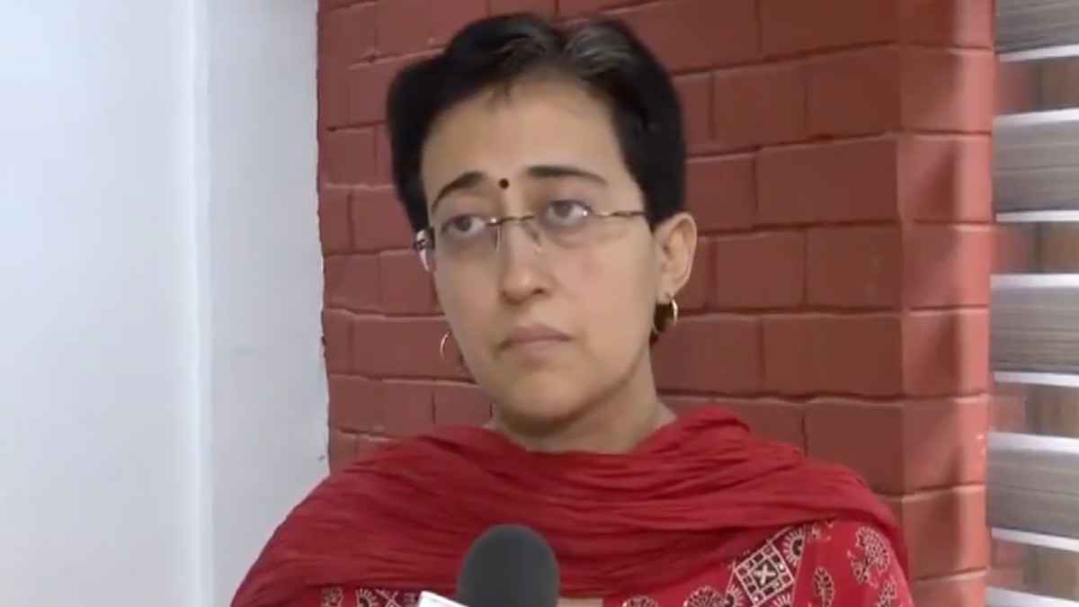 'स्क्रैप डीलरों के साथ है सांठगांठ', पूर्व सीएम आतिशी ने दिल्ली सरकार पर साधा निशाना