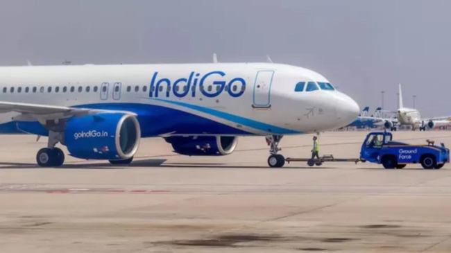 Delhi to Goa flight emergency Landing