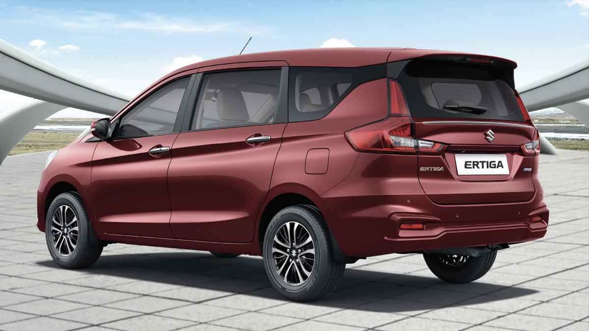 Maruti Ertiga के बेस वेरिएंट में मिलेंगे 6 एयरबैग्स, कीमत में हुआ इजाफा