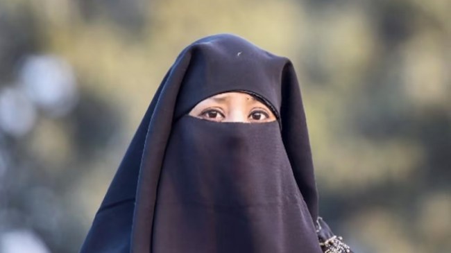 Jammu Kashmir, Hindu Girl and Muslim Boy marriage, Pulwama, Shrinagar, Jammu Kashmir Police, Kashmiri Pandits, Lieutenant Governor Manoj Sinha, Chief Minister Omar Abdullah, जम्मू कश्मीर, हिंदू लड़की और मुस्लिम लड़के की शादी, पुलवामा, श्रीनगर, जम्मू कश्मीर पुलिस, कश्मीरी पंडित, उपराज्यपाल मनोज सिन्हा, मुख्यमंत्री उमर अब्दुल्ला