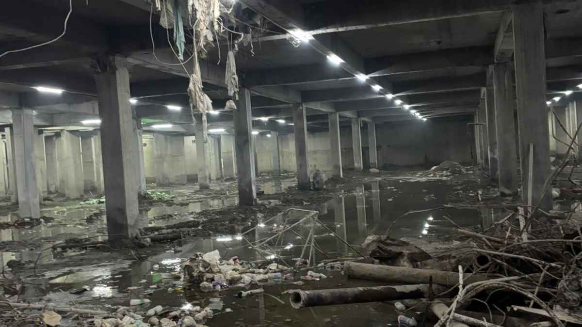Greater Noida West Water In Basement