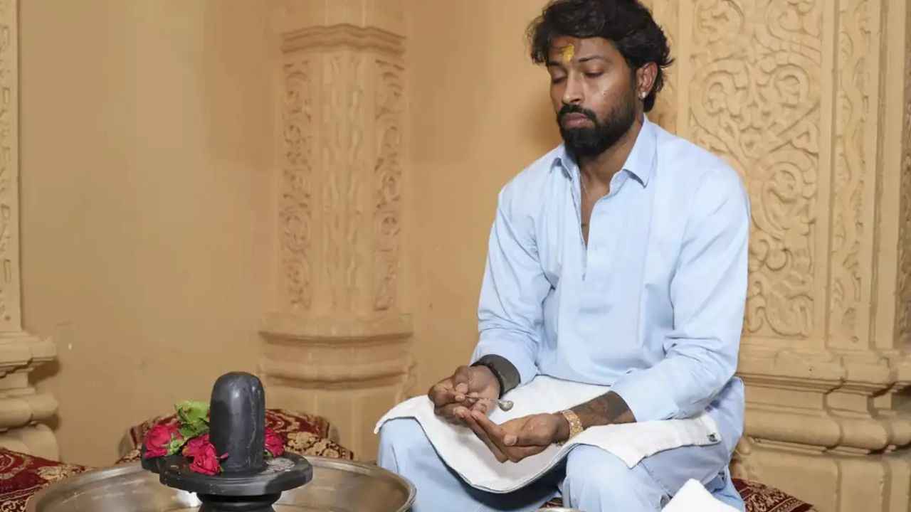 भारत-इंग्लैंड सीरीज के बीच महादेव की भक्ति में डूबा पांड्या परिवार, हार्दिक का अंदाज उड़ा देगा होश!