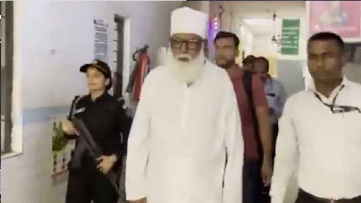 अवैध धर्मांतरण कराने वाले छांगुर बाबा का हवाला से मिला कनेक्शन, विदेशी करेंसी में करता था लेन-देन