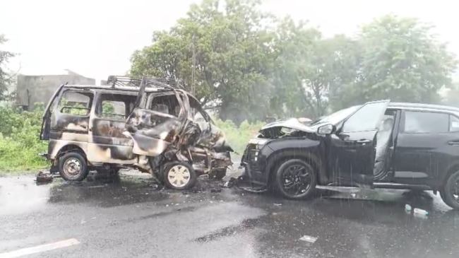 Mahisagar Road Accident