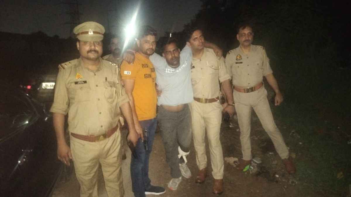 Noida News: नोएडा में एनकाउंटर, बाल-बाल बचे थाना प्रभारी, होंडा सिटी के अंदर से हुई तोबड़तोड़ फायरिंग