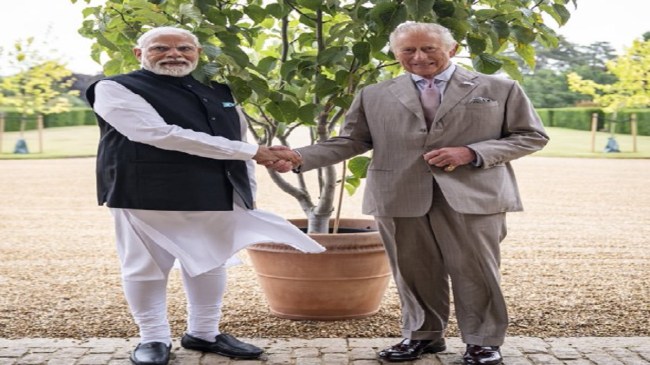 Prime Minister Modi, Britain King Charles III, Sandringham House, Prime Minister Narendra Modi, PM Modi, प्रधानमंत्री मोदी, ब्रिटेन के राजा चार्ल्स तृतीय, सैंड्रिंघम हाउस, प्रधानमंत्री नरेंद्र मोदी, प्रधानमंत्री मोदी