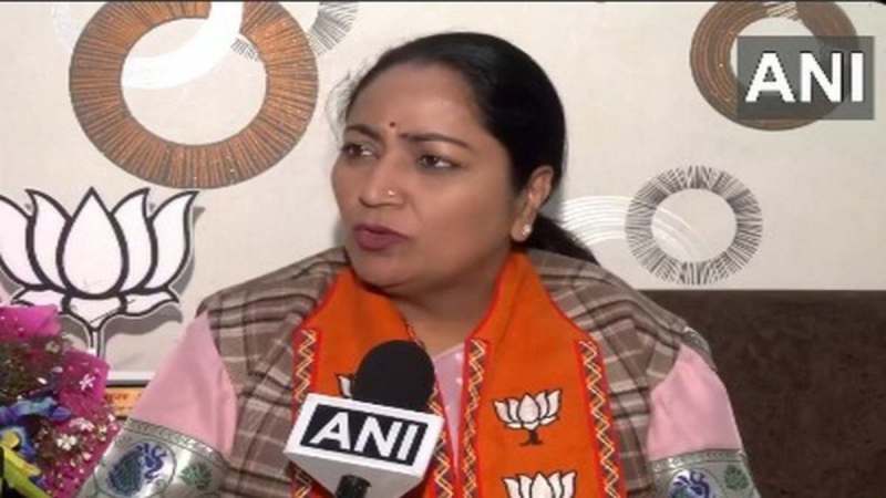 Rekha Gupta Sheeshmahal remark