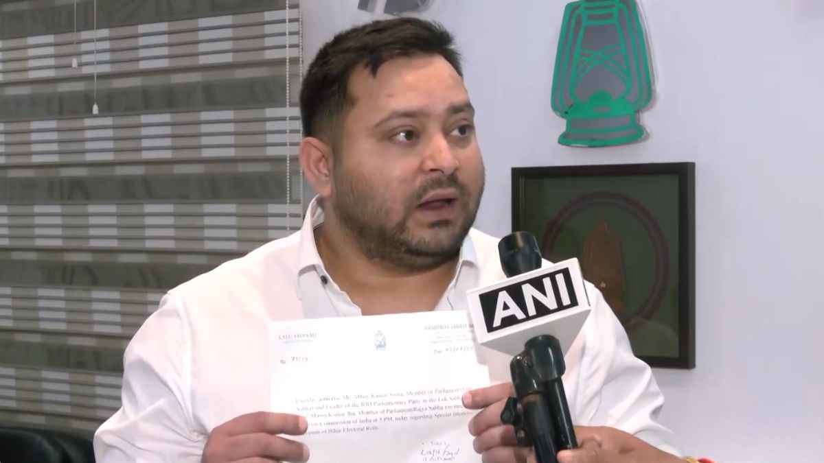 'इलेक्शन कमिश्नर मिस्टर इंडिया क्यों बने हैं?', तेजस्वी यादव का सरकार और चुनाव आयोग पर बड़ा हमला, लगाए कई आरोप