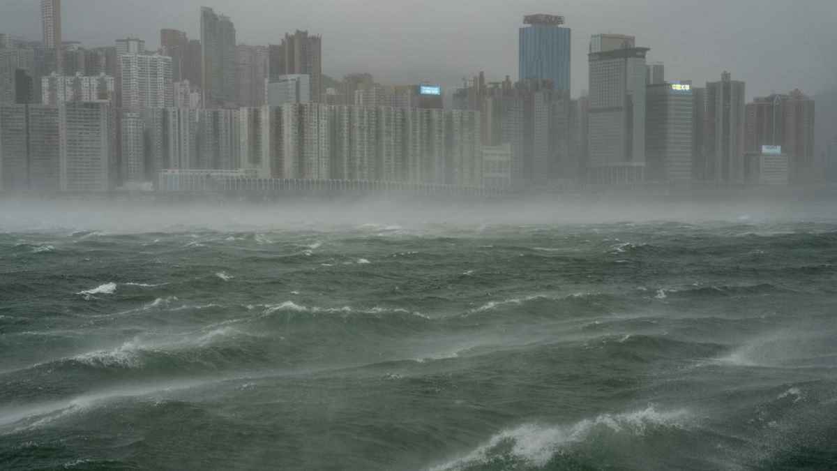 Hong kong, China, Storm Wipha