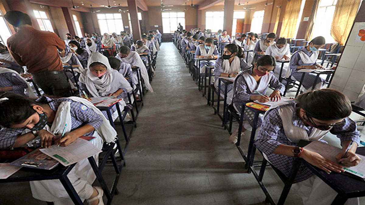 Delhi School Bomb Threat: दिल्ली के 20 स्कूलों को फिर से बम धमाके की धमकी, लगातार चौथे दिन आई ऐसी मेल