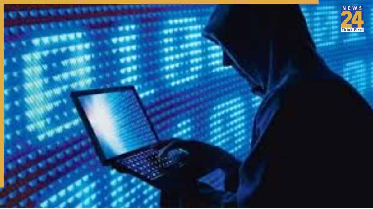 गाजियाबाद में ठगों ने पहले रुपये भेजकर दिया लालच, फिर उड़ा दिए 8 लाख रुपये, जानिए पूरा मामला