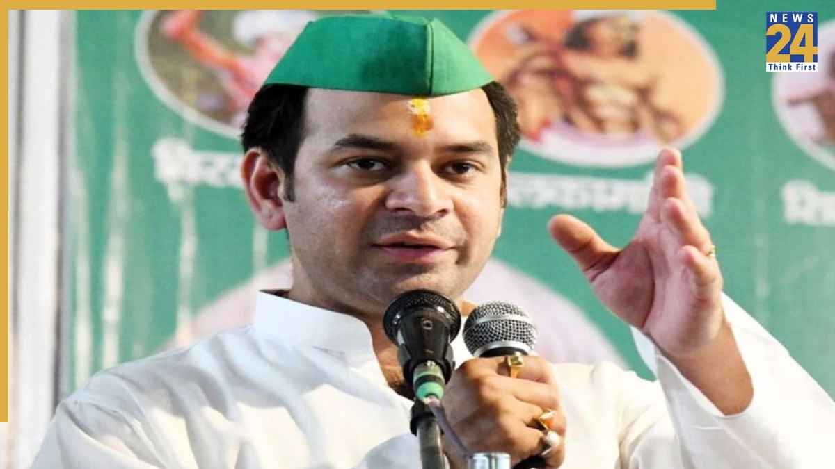 'अबकी बार तेजस्वी सरकार' नारा सुनते ही भड़के तेजप्रताप, कार्यकर्ता को दी गिरफ्तार कराने की धमकी