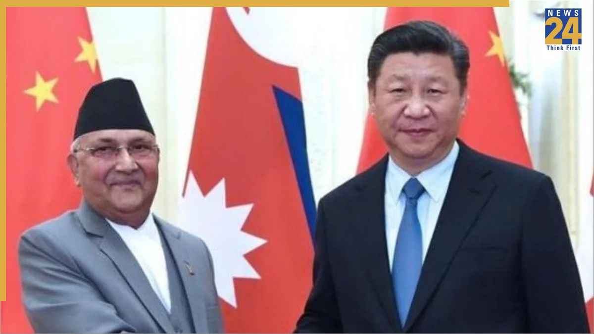 नेपाल के पीएम ओली पहुंचे चीन, राष्ट्रपति शी जिनपिंग के सामने उठाया लिपुलेख का मुद्दा