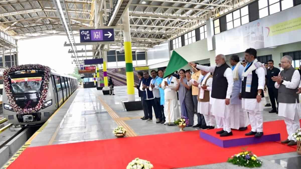बेंगलुरु मेट्रो के येलो लाइन का PM मोदी ने किया उद्घाटन, 19 किमी के बीच बने हैं 16 स्टेशन