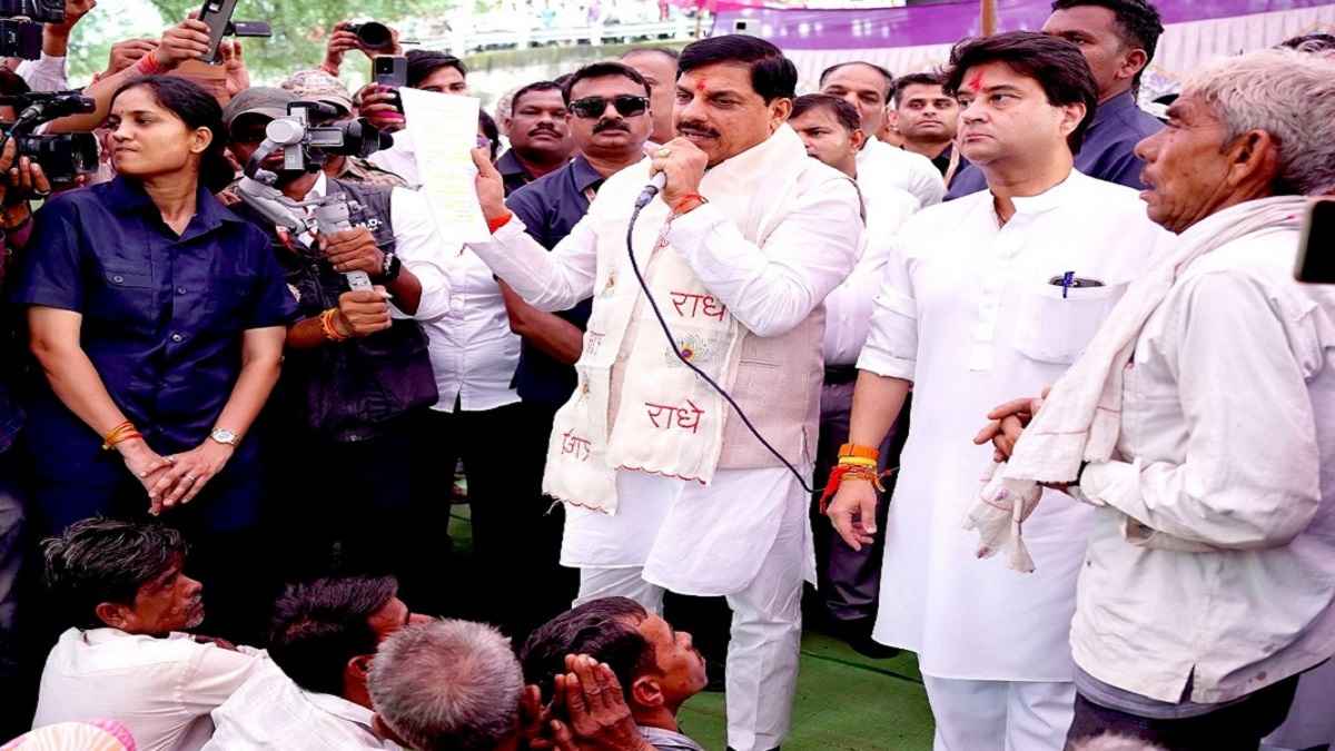 मध्य प्रदेश में वर्षा प्रभावित क्षेत्रों में नुकसान की होगी भरपाई, मुख्यमंत्री और केंद्रीय मंत्री सिंधिया ने किया दौरा