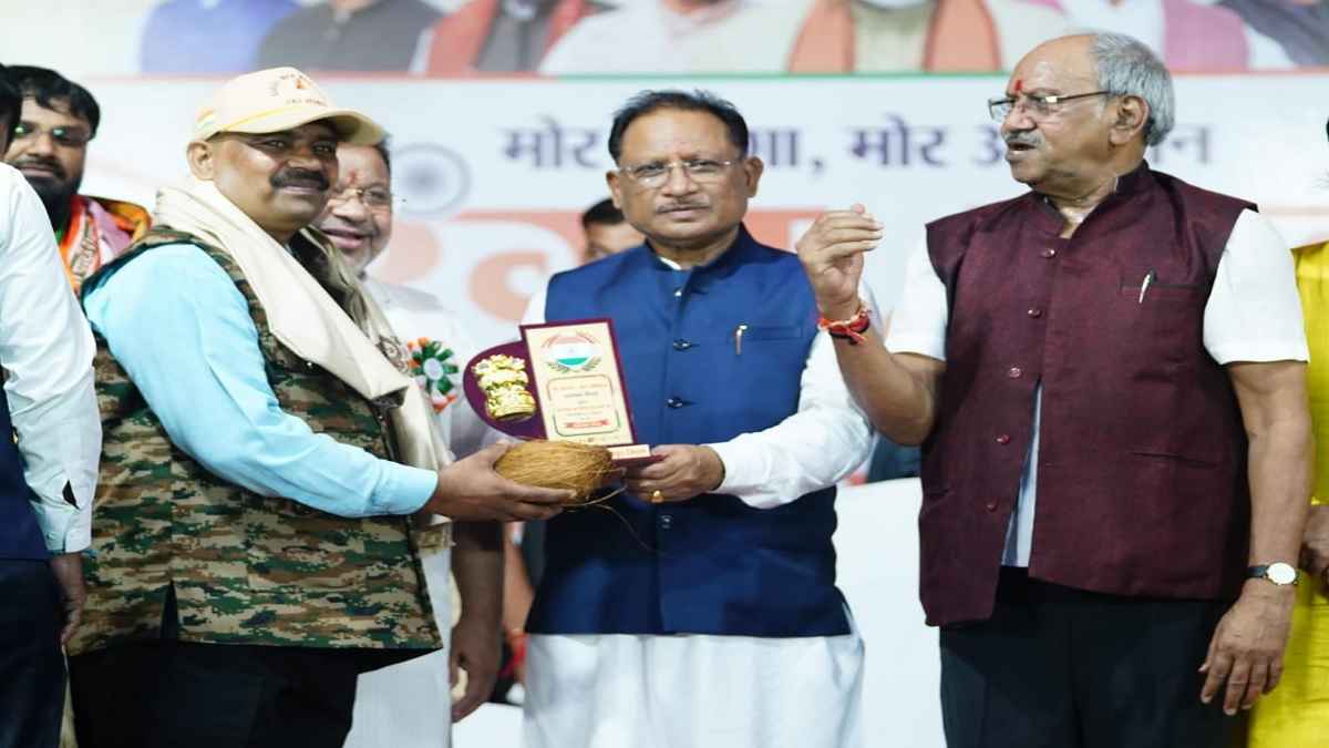 भव्य तिरंगा यात्रा से गूंजा रायपुर, एकता, सुरक्षा और विकास का दिया संदेश