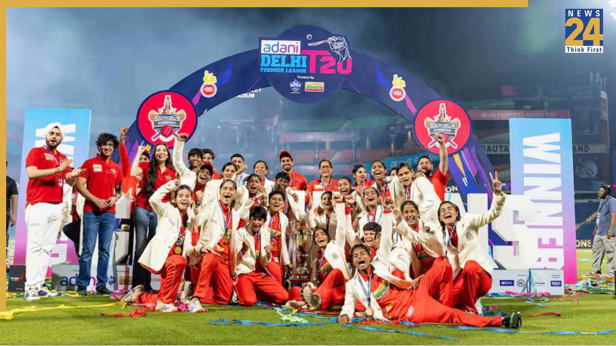 WDPL 2025: फाइनल मुकाबले में सिर्फ 1 रन से चैंपियन बनी टीम, आखिरी ओवर के रोमांच ने जीता फैंस का दिल 
