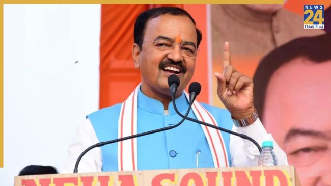 Uttar Pradesh News, Samajwadi Party, Deputy CM keshav Prashad Maurya, Keshav Prashad Maurya Targatted, UP Deputy CM, News 24, उत्तर प्रदेश समाचार, समाजवादी पार्टी, डिप्टी सीएम केशव प्रसाद मौर्य, केशव प्रसाद मौर्य निशाने पर, यूपी के डिप्टी सीएम, न्यूज 24