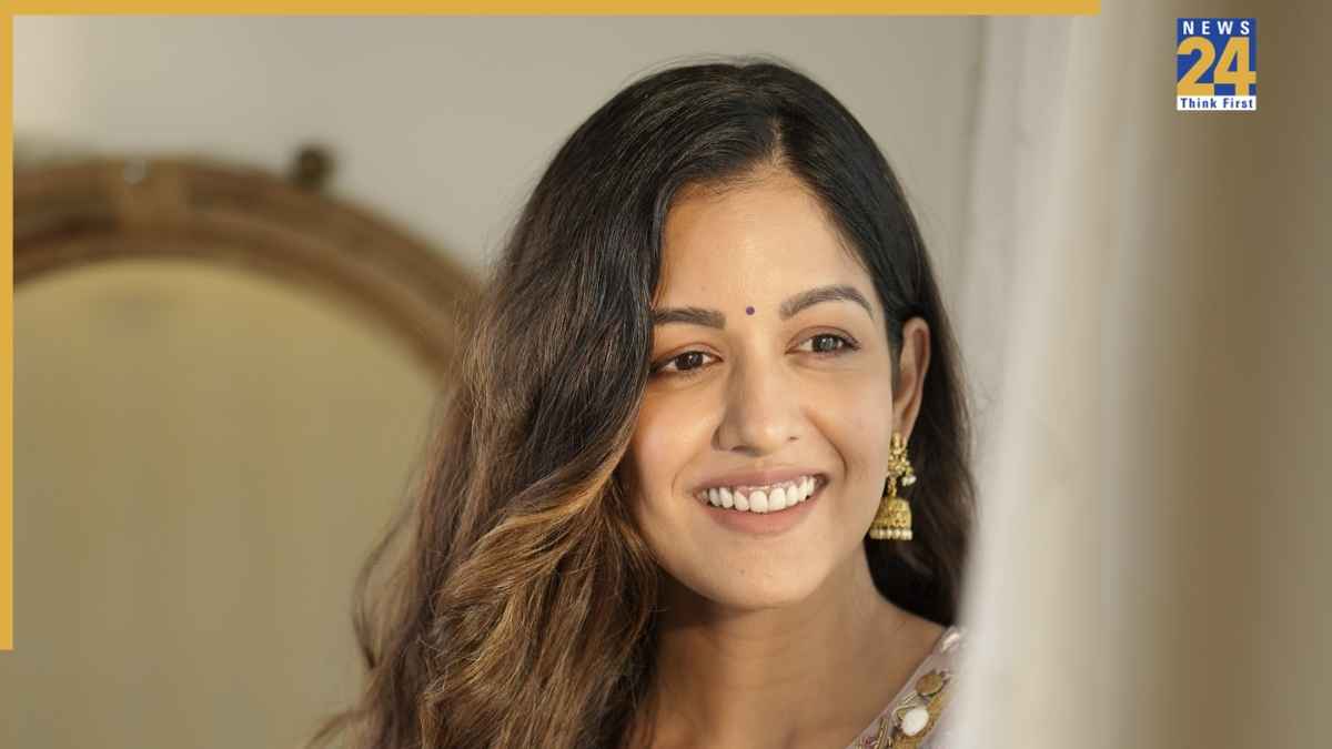 Ishita Dutta ने मॉम्स ड्यूटी से लिया ब्रेक, चिल करती नजर आईं दो बच्चों की मां
