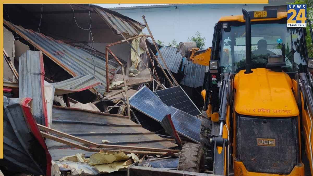 Noida Illegal Farm House Demolished