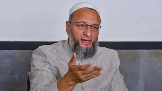 Aligarh Muslim University, All India Majlis-e-Ittehadul Muslimeen, AMU, AIMIM, Fee Hike, MP Asaduddin Owaisi, AMU Student Protest, अलीगढ़ मुस्लिम विश्वविद्यालय, ऑल इंडिया मजलिस-ए-इत्तेहादुल मुस्लिमीन, एएमयू, एआईएमआईएम, फीस वृद्धि, सांसद असदुद्दीन ओवैसी, एएमयू छात्र विरोध