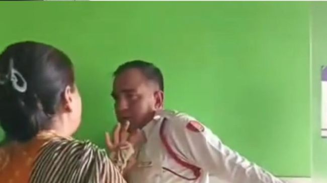 Oyo Hotel Traffic Police Man Oyo Hotel | Traffic Police | Faridabad Haryana