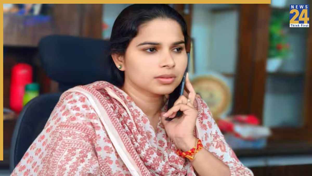 SP MLA Puja Pal (1)