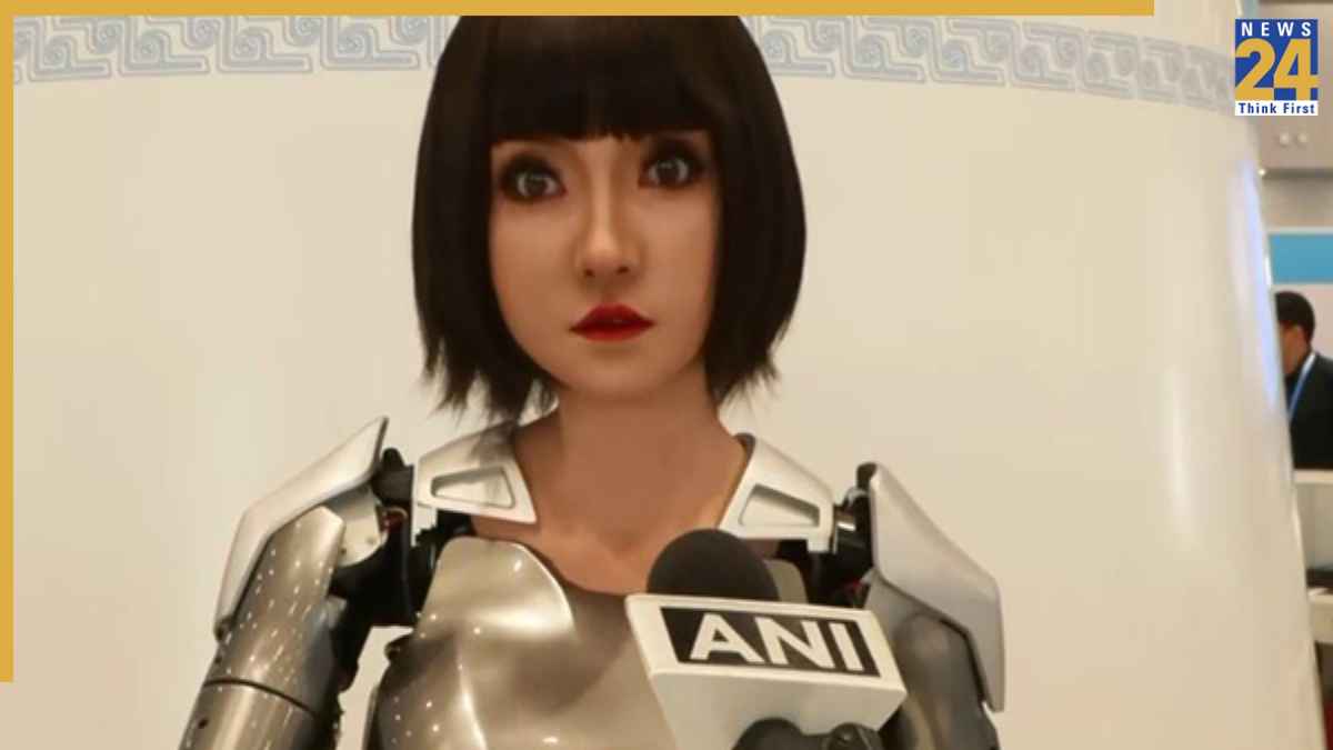 कौन है इंसानों की तरह बात करने वाली 'Xiao'? SCO समिट में मीडिया से कर रही बात